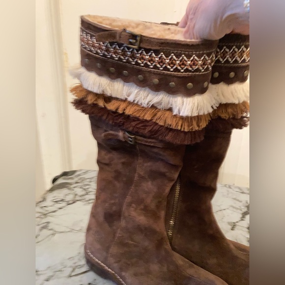 UGG Australia women's Keira Brown suede shearling lining boots - Picture 4 of 6